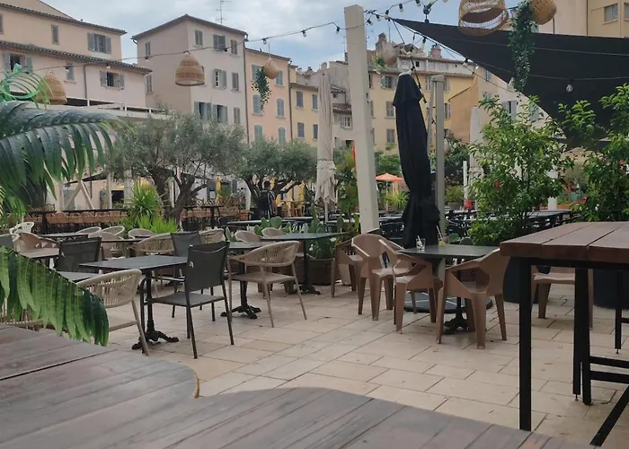 La D'hotel De L'equerre דירה