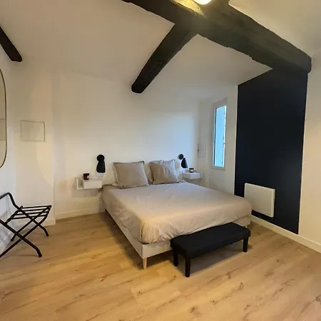 La D'hotel De L'equerre