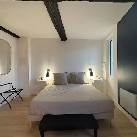 Apartment La D'hotel De L'equerre